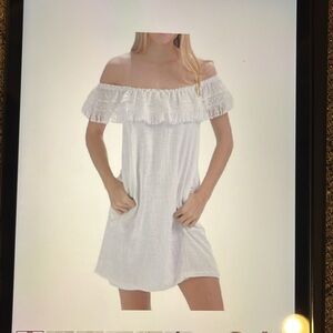 Walker & Wade White Linen Off the Shoulder Mini Small